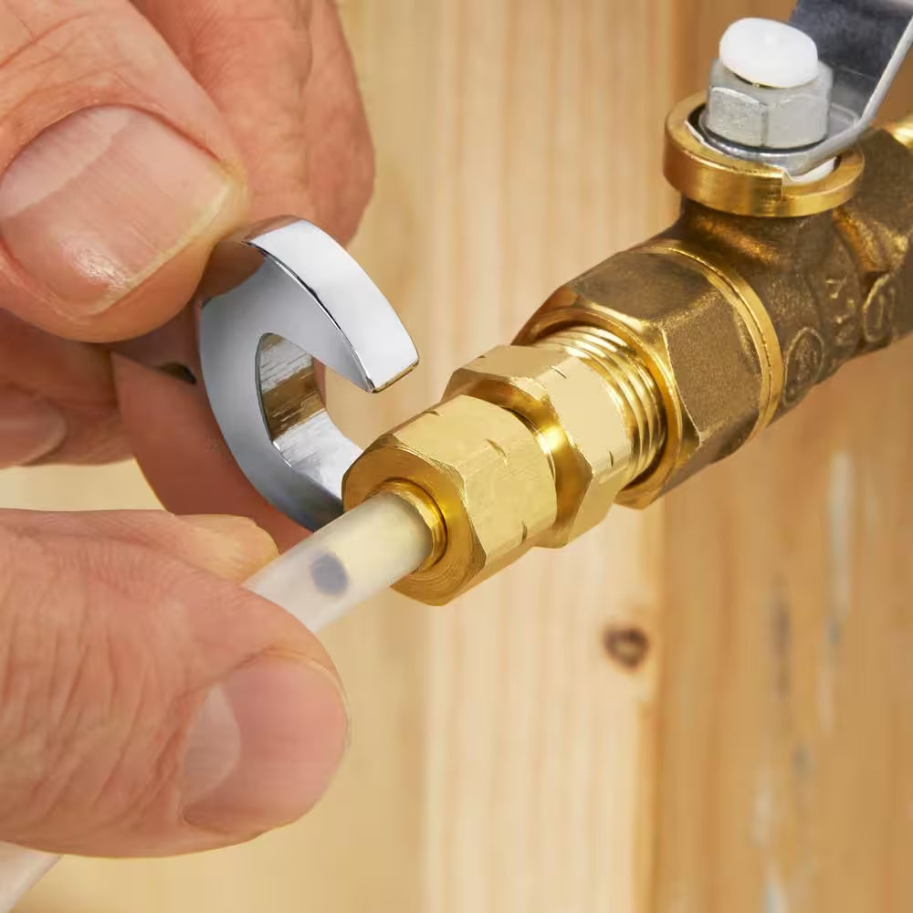 1/4 In. OD Compression X 1/4 In. MIP Brass Adapter Fitting